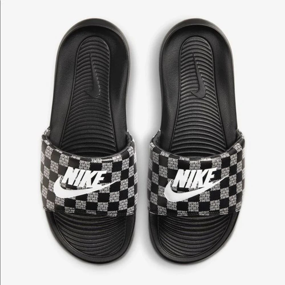 Nike Victori One Printed Checkerboard Slide Sandals Black / White Size 10